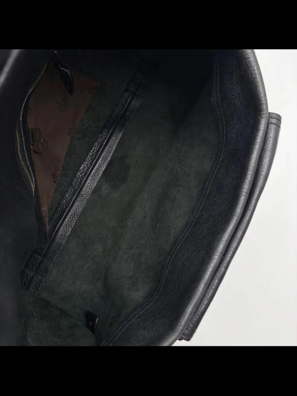 Mulberry Black Leather Shoulder Bag with Brass Hardware